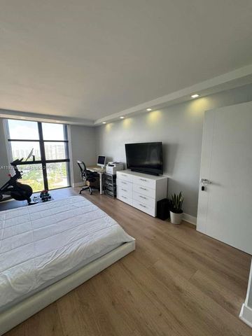 4000 Towerside Ter 1901, Miami, FL 33138