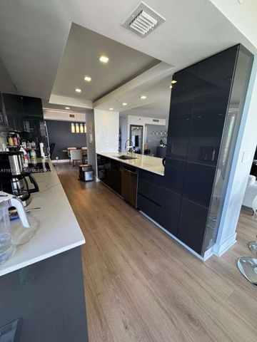 4000 Towerside Ter 1901, Miami, FL 33138