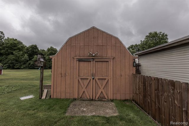 7280 N Bray Road, Mount Morris, MI 48458