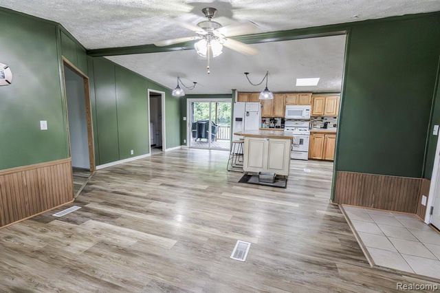 7280 N Bray Road, Mount Morris, MI 48458