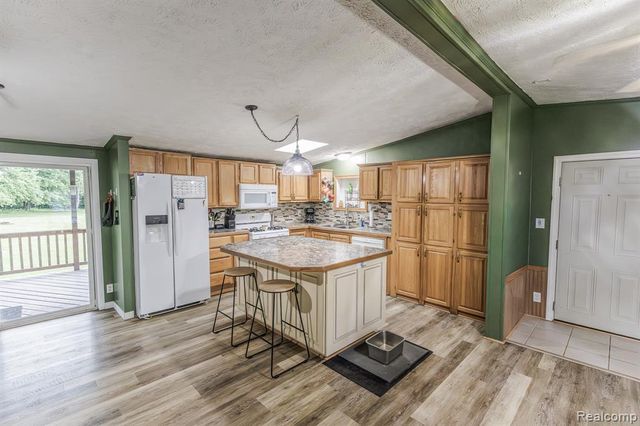 7280 N Bray Road, Mount Morris, MI 48458