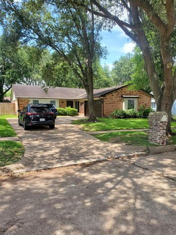 1910 Eastfield Drive, Missouri City, TX 77459