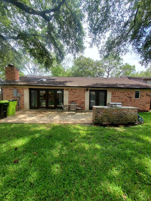1910 Eastfield Drive, Missouri City, TX 77459