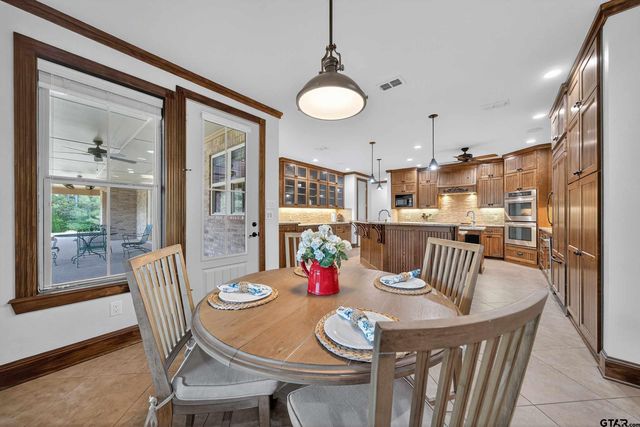 14052 Pine Overlook Dr., Flint, TX 75762