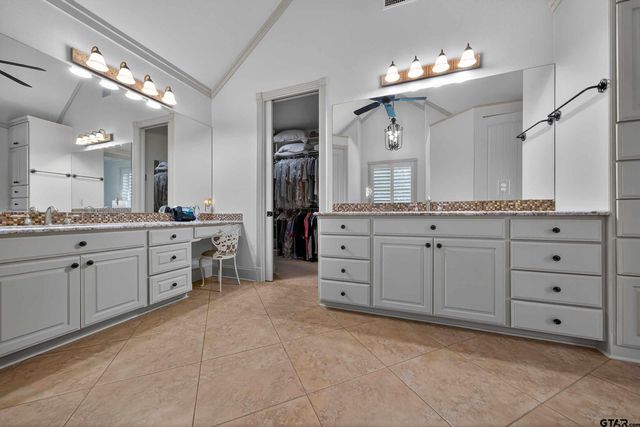 14052 Pine Overlook Dr., Flint, TX 75762