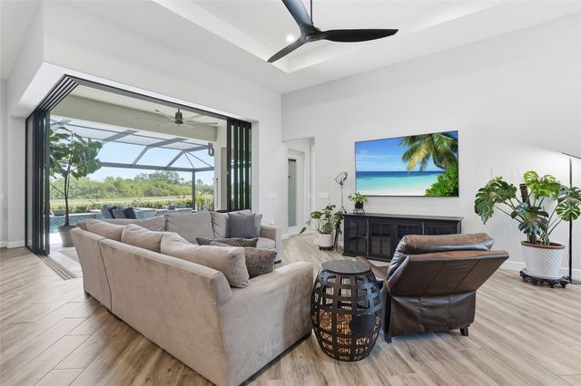 12894 SW PEMBROKE CIRCLE S, Lake Suzy, FL 34269