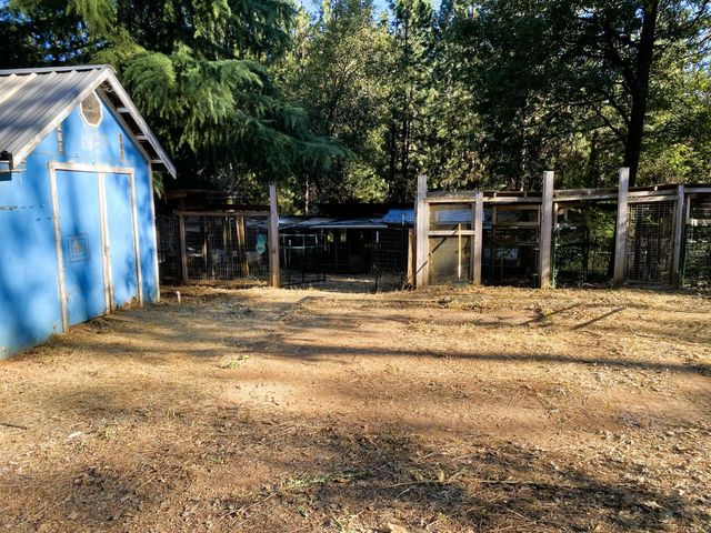 14405 Talking Pines Rd, Grass Valley, CA 95945