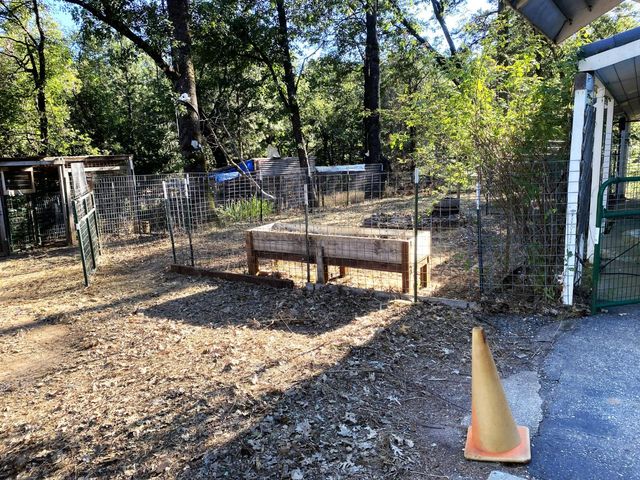 14405 Talking Pines Rd, Grass Valley, CA 95945