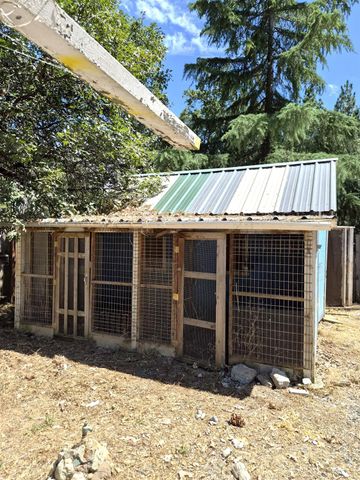14405 Talking Pines Rd, Grass Valley, CA 95945
