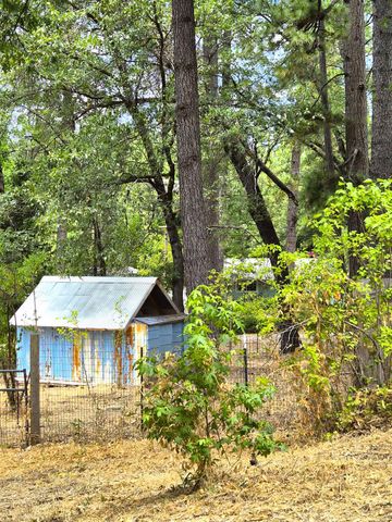 14405 Talking Pines Rd, Grass Valley, CA 95945