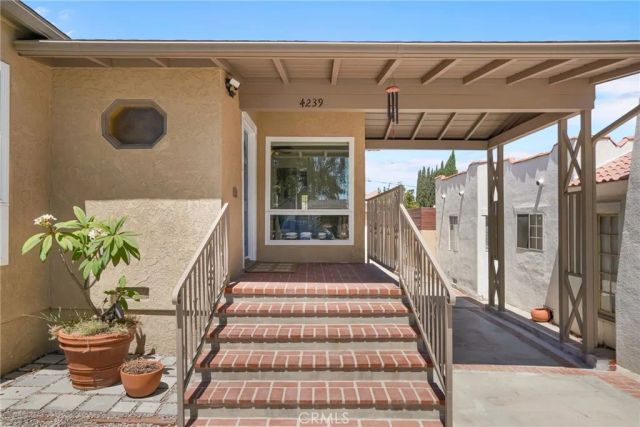 4239 W 59th, Los Angeles, CA 90043