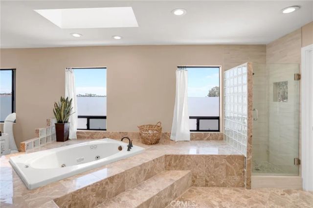 4239 W 59th, Los Angeles, CA 90043