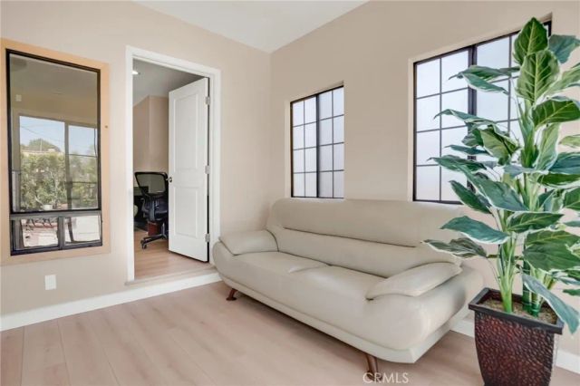 4239 W 59th, Los Angeles, CA 90043
