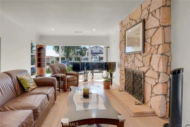 4239 W 59th, Los Angeles, CA 90043