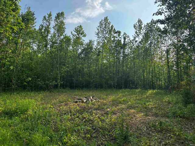 1745 E 250 N., Winamac, IN 46996