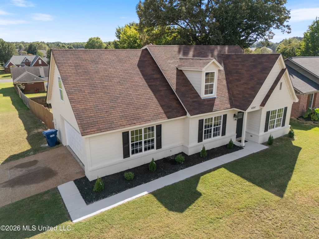 4241 Shadow Glen Drive, Horn Lake, MS 38637 — exterior