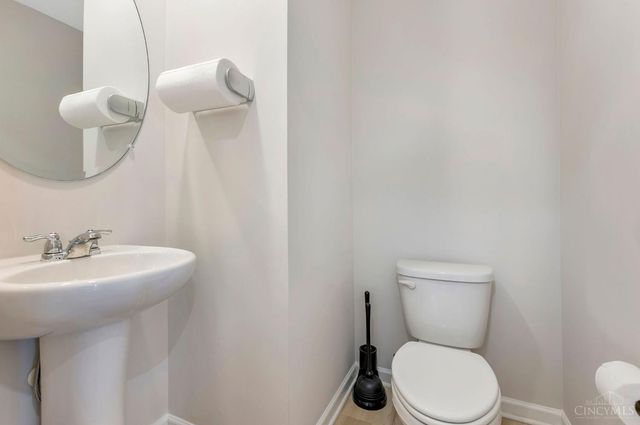 411 E Oak Avenue, Trenton, OH 45067