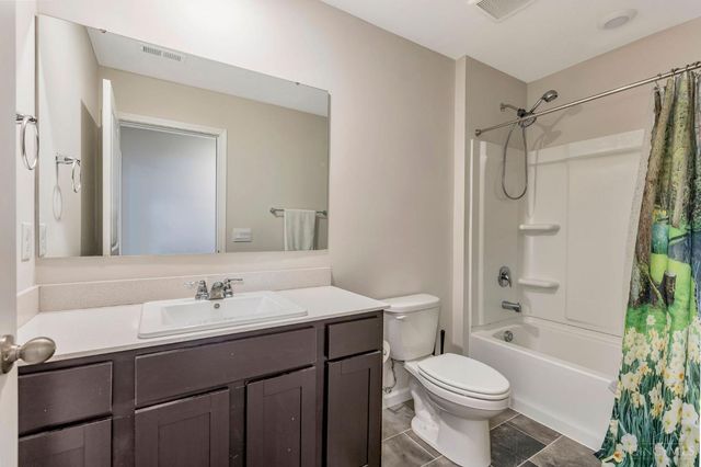 411 E Oak Avenue, Trenton, OH 45067