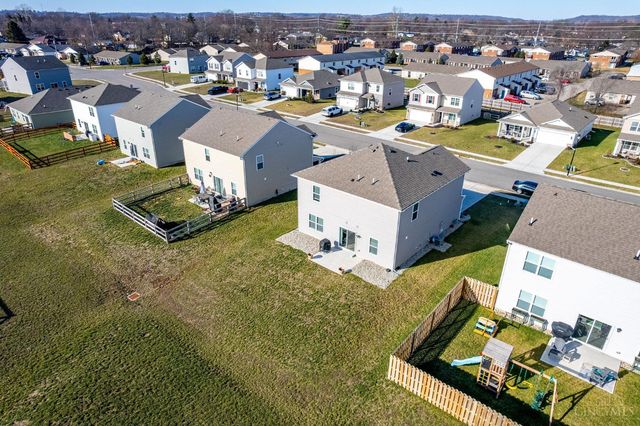 411 E Oak Avenue, Trenton, OH 45067