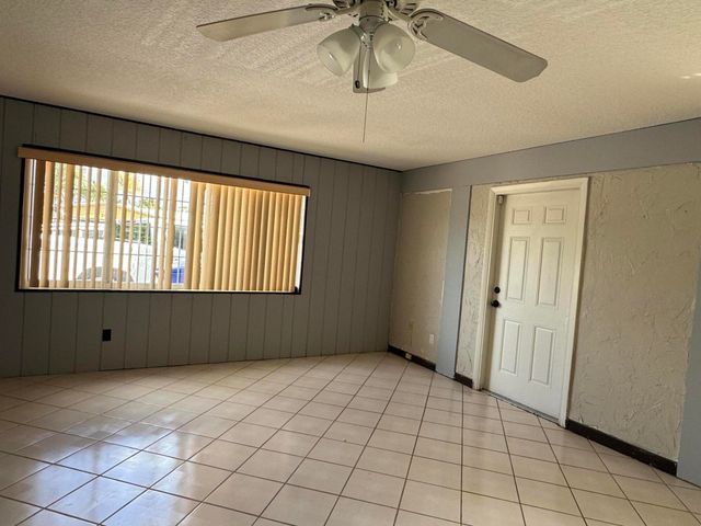 2180 NW 93RD Avenue, Pembroke Pines, FL 33024