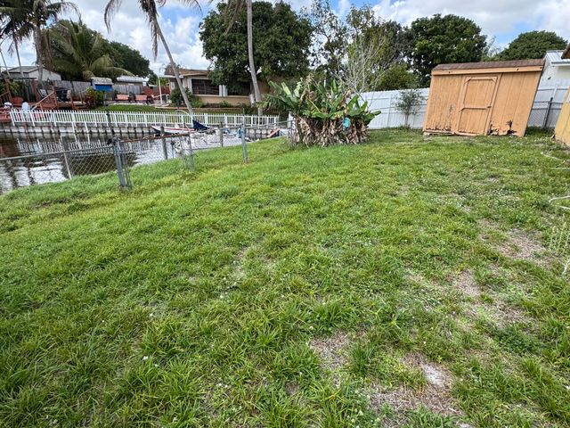 2180 NW 93RD Avenue, Pembroke Pines, FL 33024