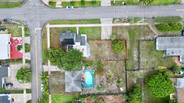 307 4th Street, Lake Park, FL 33403