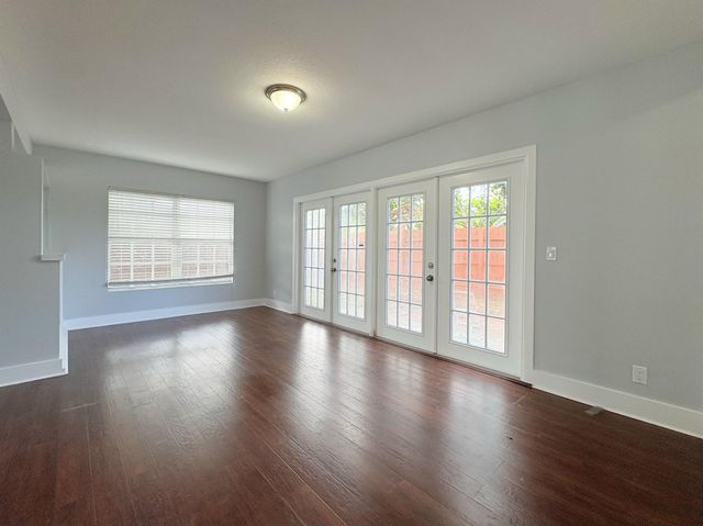 307 4th Street, Lake Park, FL 33403