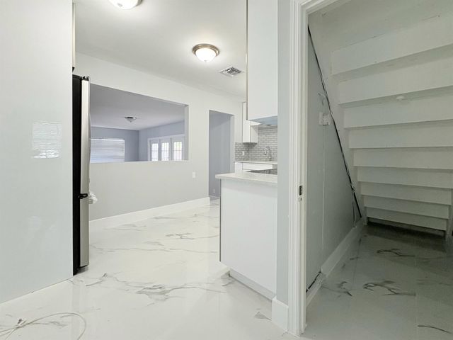 307 4th Street, Lake Park, FL 33403