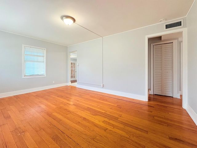 307 4th Street, Lake Park, FL 33403