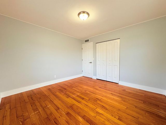 307 4th Street, Lake Park, FL 33403