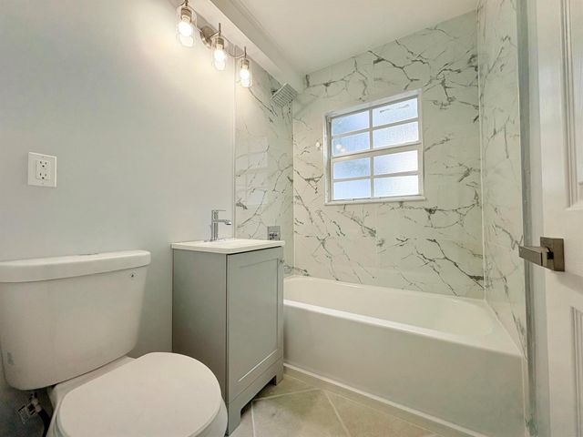 307 4th Street, Lake Park, FL 33403