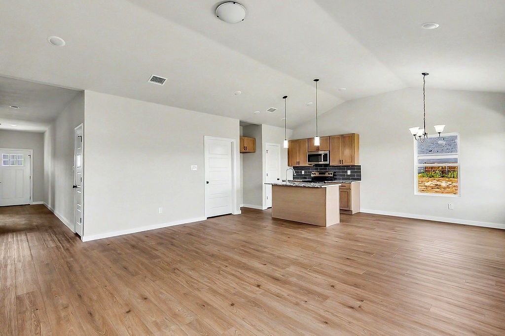 212 Marble Creek Drive, Fort Worth, TX 76131 — photo 4