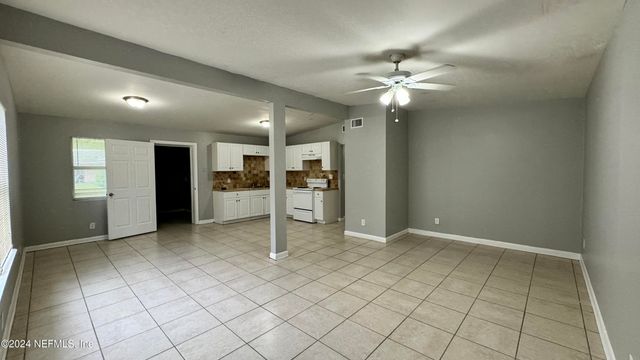 6947 CLOVIS Road, Jacksonville, FL 32205