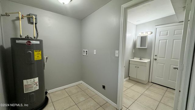 6947 CLOVIS Road, Jacksonville, FL 32205