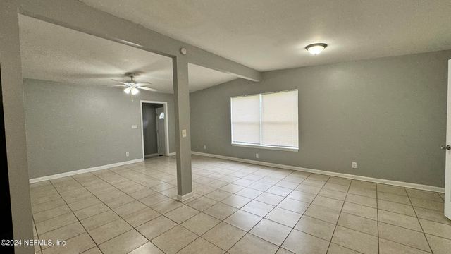 6947 CLOVIS Road, Jacksonville, FL 32205