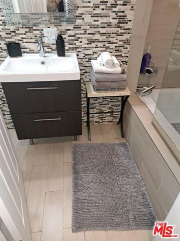 137 S Rexford Drive, Beverly Hills, CA 90212