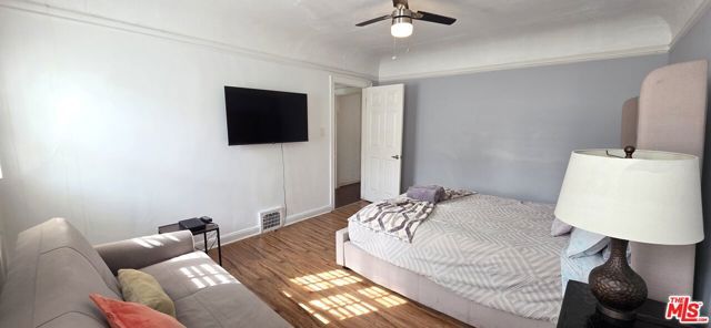 137 S Rexford Drive, Beverly Hills, CA 90212