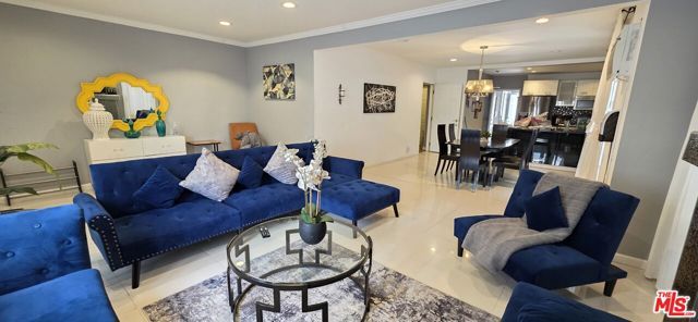 137 S Rexford Drive, Beverly Hills, CA 90212