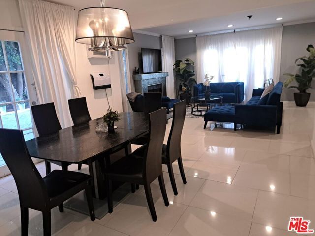 137 S Rexford Drive, Beverly Hills, CA 90212