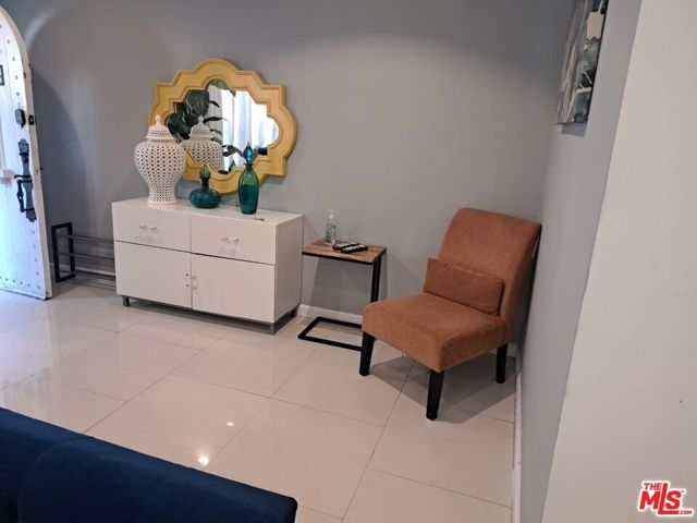 137 S Rexford Drive, Beverly Hills, CA 90212