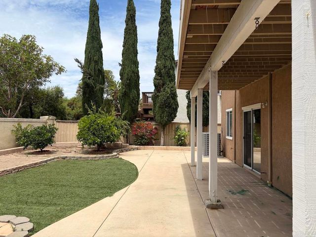 756 Avenida Abeja, San Marcos, CA 92069