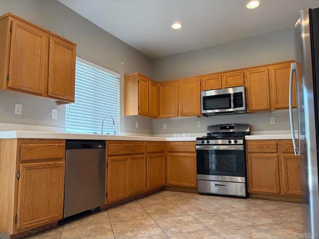 756 Avenida Abeja, San Marcos, CA 92069