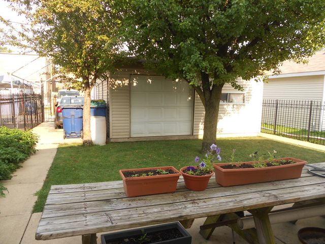 1813 S 59th Avenue, Cicero, IL 60804