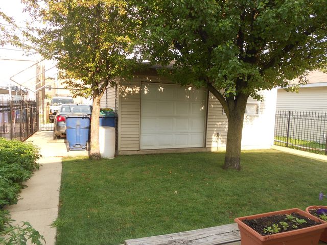 1813 S 59th Avenue, Cicero, IL 60804