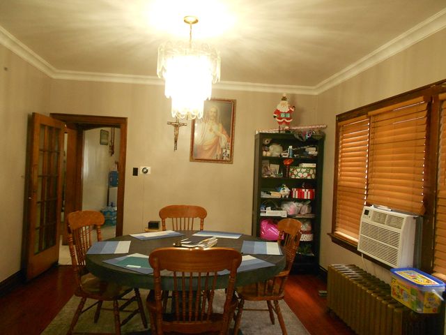 1813 S 59th Avenue, Cicero, IL 60804