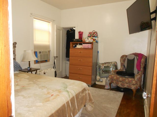 1813 S 59th Avenue, Cicero, IL 60804