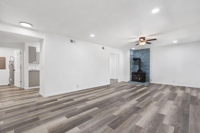 1068 Gobblers Mountain Road, Branson West, MO 65737