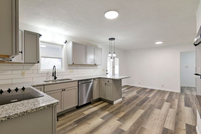 1068 Gobblers Mountain Road, Branson West, MO 65737