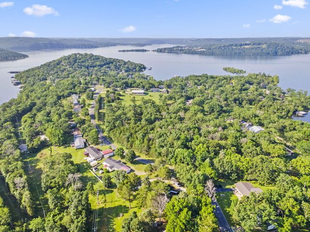 1068 Gobblers Mountain Road, Branson West, MO 65737