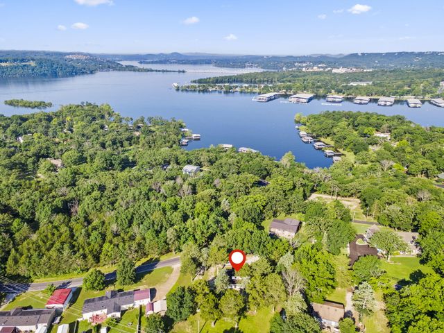 1068 Gobblers Mountain Road, Branson West, MO 65737